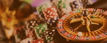 Tabel peringkat pembayaran Casino Hold'em dengan semua kombinasi tangan poker dan pembayaran yang sesuai